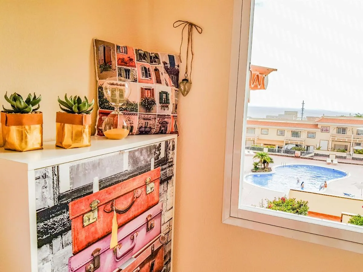 Lovely Apartment In Tenerife South Chayofa