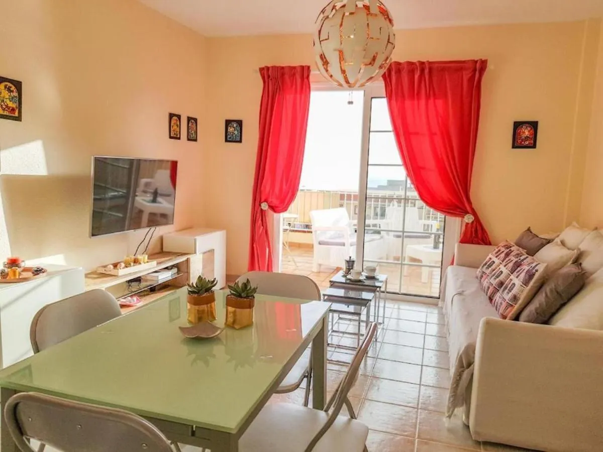 Lovely Apartment In Tenerife South Chayofa